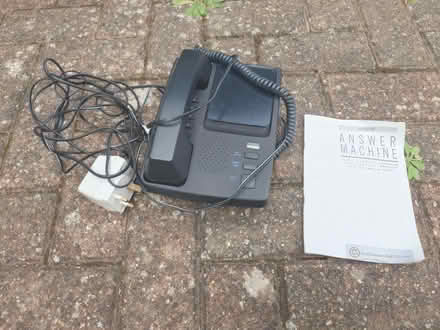 Photo of free Corded landline phone with instruction manual (Putnoe MK41) #1