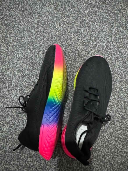 Photo of free Multicoloured sole shoes (NG8, Strelley) #1