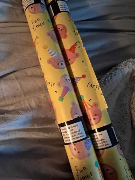 Photo of free Gift wrap (DE24) #1