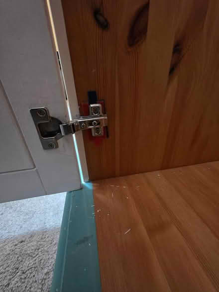 Photo of free Wooden wardrobe (Isleworth TW7) #1
