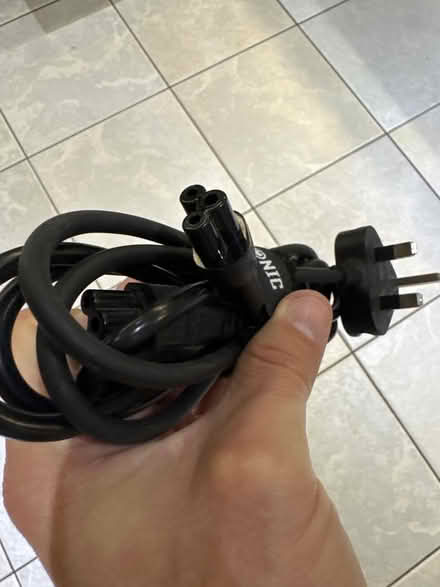 Photo of free US and U.K. power leads for laptop (Cambridge station area) #2