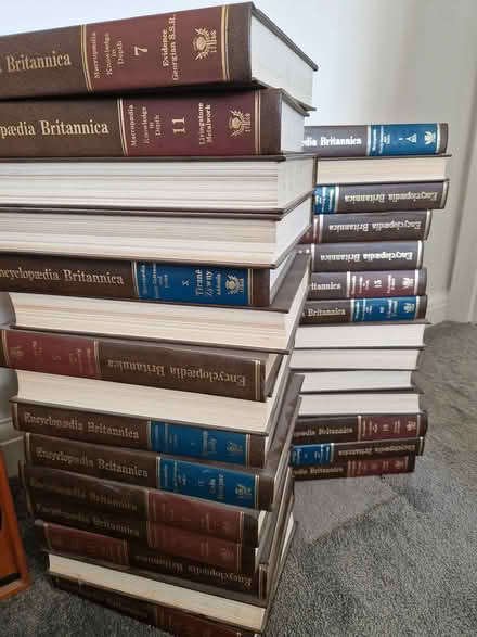 Photo of free Encyclopedia Britannica (Risinghurst OX3) #1