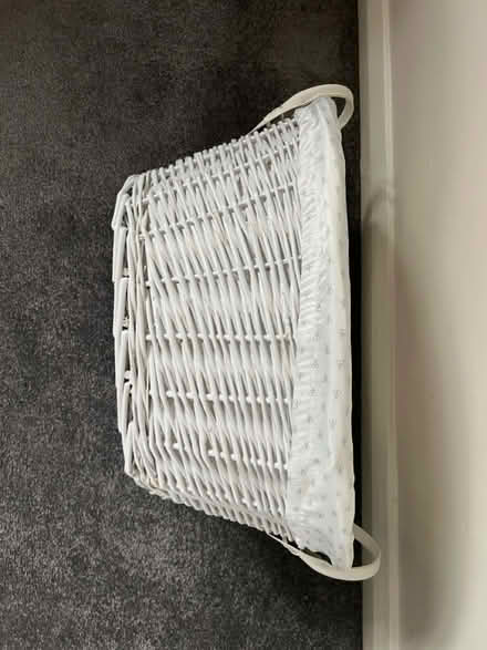 Photo of free White basket (Twickenham TW2) #1