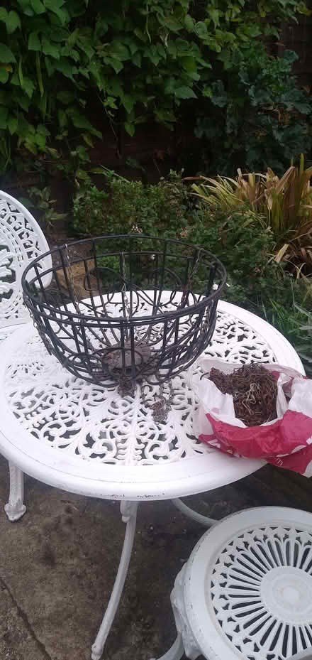Photo of free Hanging baskets (GU14) #1