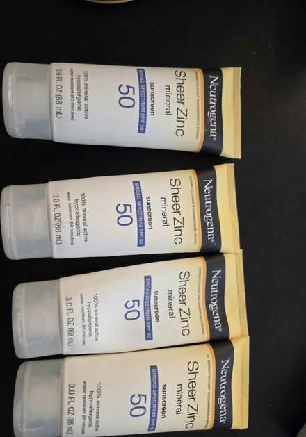 Photo of free Neutrogena zinc mineral sunscreen (Waldorf) #1