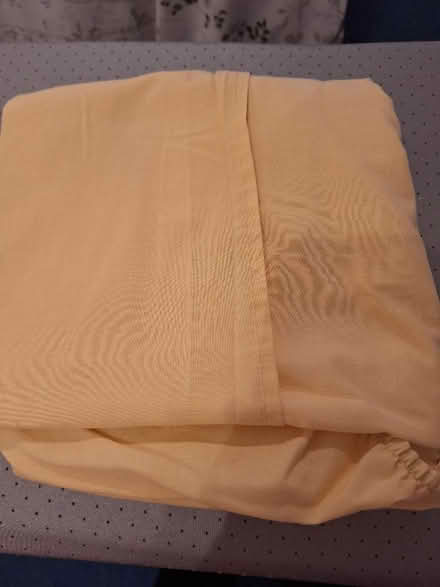 Photo of free Single fitted sheet (Caversham RG4) #1