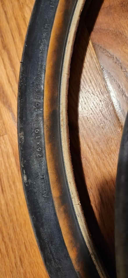 Photo of free City slick tires for mountain bike (Cap Hill 20002) #2
