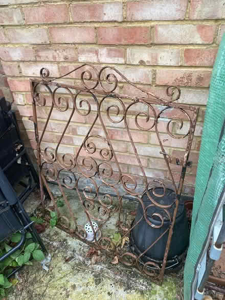 Photo of free Metal gate (Mitcham) #1