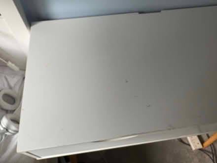 Photo of free White desk (Muswell Hill, N10) #2