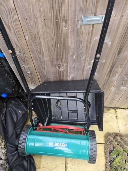 Photo of free Manual lawnmower (SN25 Blunsdon) #1