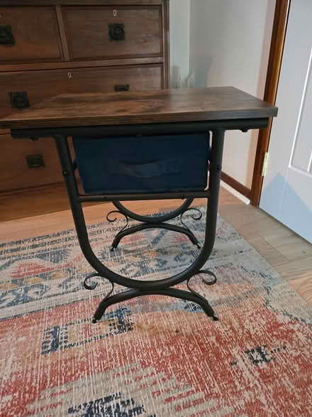 Photo of free Area rug and small side table (ML10 6NW) #1