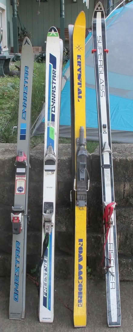 Photo of free 4 pairs of Vintage skis (Schaumburg) #2