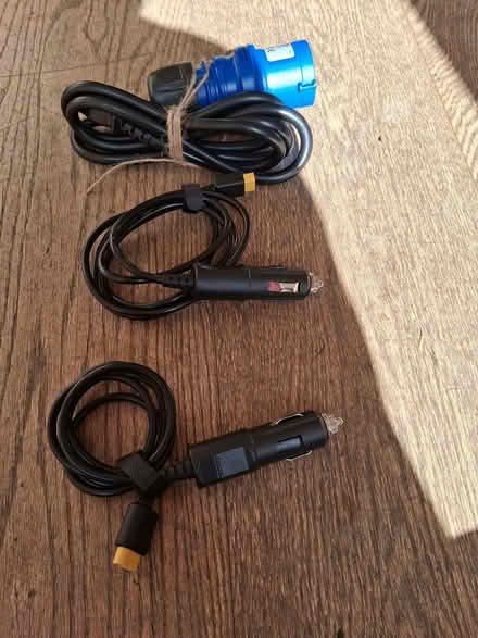 Photo of free 3 charging leads (Stroud GL5) #1