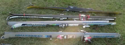 Photo of free 4 pairs of Vintage skis (Schaumburg) #1