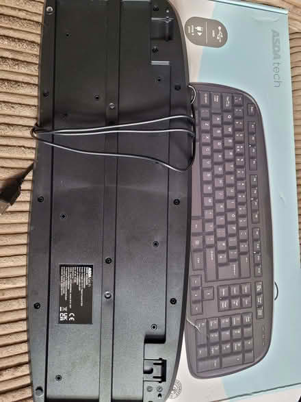 Photo of free Wired keyboard, USB, (Oxton Village CH42) #2