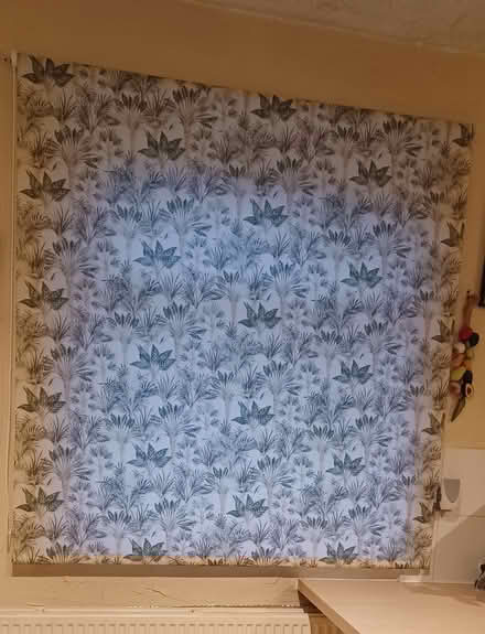 Photo of free Roller blind, no brackets included (Bradley, HD2) #1