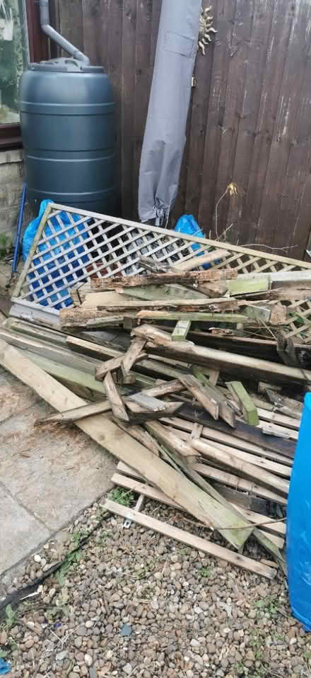 Photo of free Wood ideal for fitpit /bonfire (Heckmondwike) #1