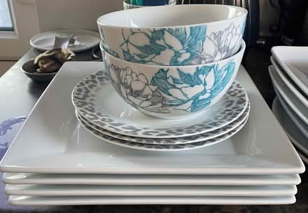 Photo of free Selection of tableware (CH61) #1
