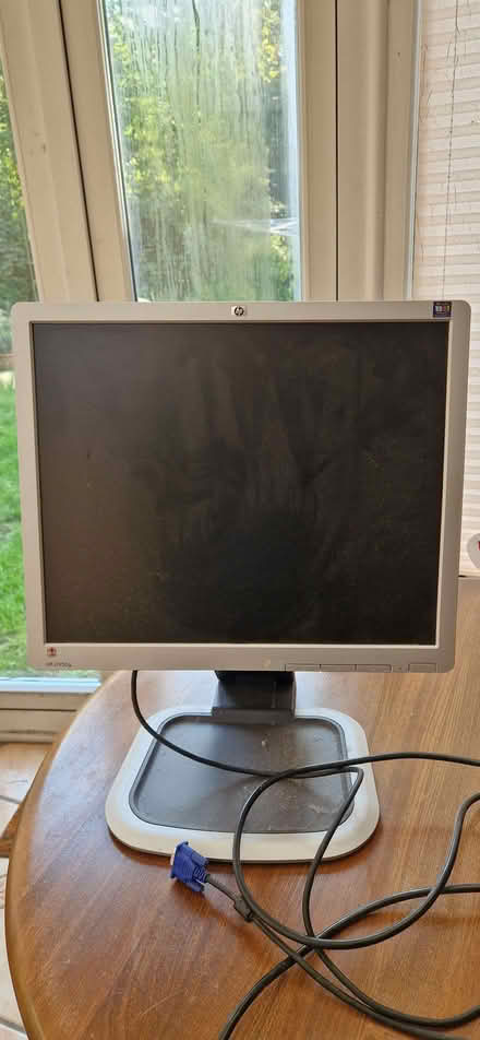 Photo of free PC monitor HP1950g (Henley-on-Thames RG9) #1