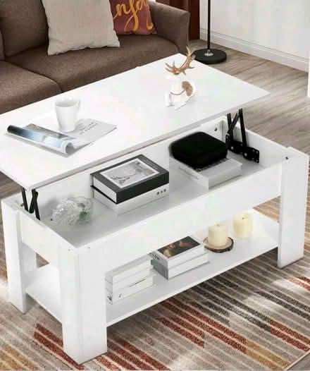 Photo of White gloss coffee table (Roath CF24) #1