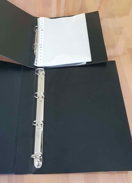 Photo of free A4/A5 Ring Binders (Nanpantan LE11) #2