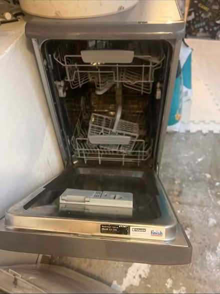 Photo of free Hotpoint slim dishwasher (West Hampstead NW6) #2