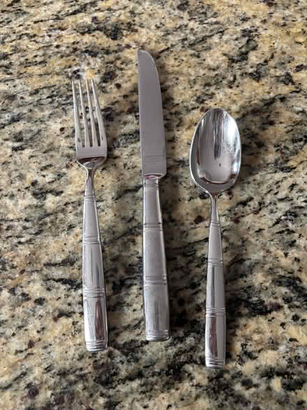 Photo of free drinking glasses / silverware (20010) #1