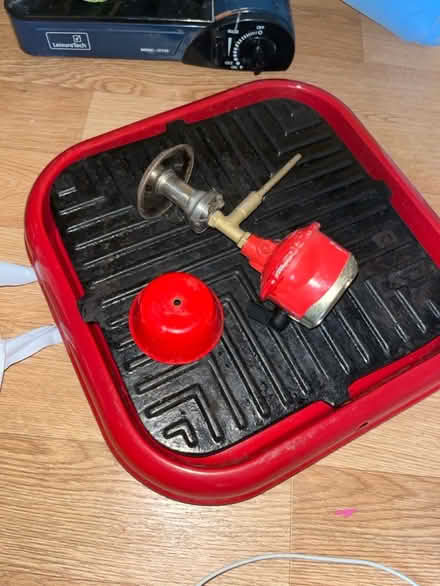 Photo of free BBQ top for a patio gas bottle. Bottle not included (Hanover BN2) #1