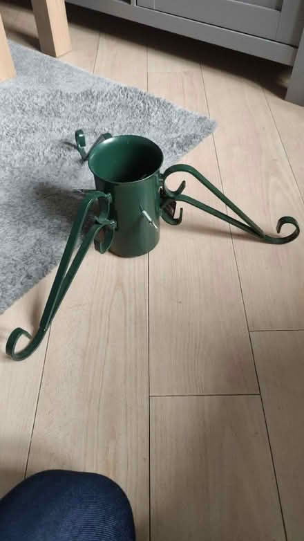 Photo of free Christmas tree stand (CM23) #1