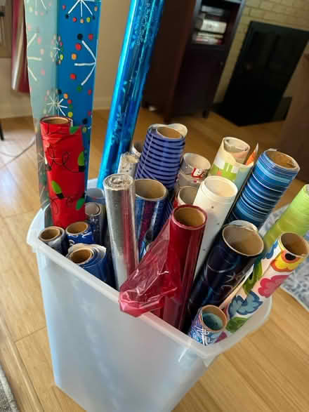 Photo of free Wrapping paper (Wattles and Squirrel) #1