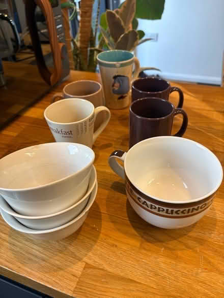 Photo of free 6 mugs 3 bowls (Oldfield Park) #1