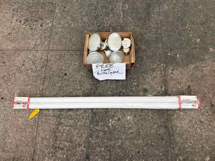 Photo of free Fluorescent light bulbs (Glenview, Oakland) #1