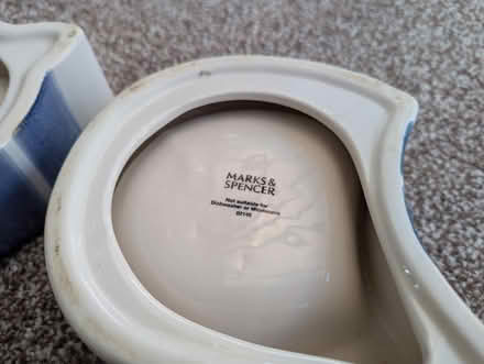 Photo of free M&S cat bowls (Rawmarsh, S62) #3