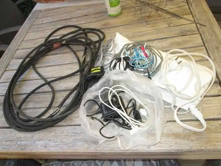 Photo of free 10 electric and electronic cords (Old Ottawa South) #1