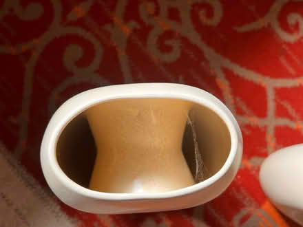 Photo of free 2 matching cream contemporary vases (Spondon DE21) #2