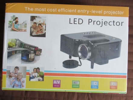 Photo of free LED Projector (Vale LA1) #1