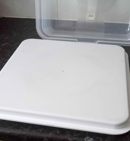 Photo of free Square Cake Box (LE8 5AH) #4