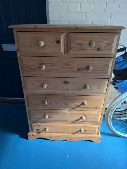 Photo of free Vintage pine chest of drawers (Carshalton SM5) #4