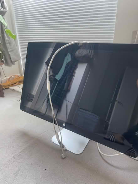 Photo of free Apple Cinema Display (27-Inch) (N1) #3