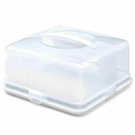Photo of free Square Cake Box (LE8 5AH) #1