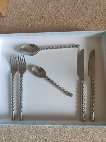 Photo of free Set of cutlery (Bloomfield) #2