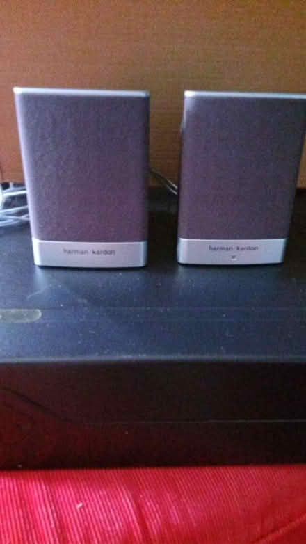 Photo of free Harman Kardon PC / Laptop Computer Speakers (Walton on the Hill L4) #2