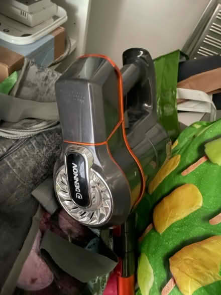 Photo of free Cordless vacuum with box (EC1R) #3