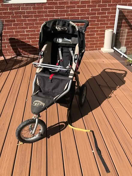 Photo of free Stroller (Glencairn, Kanata) #1