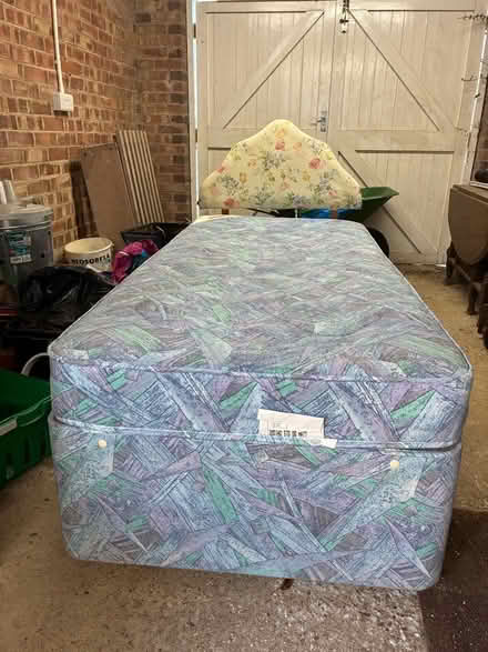 Photo of free Single bed, with headboard and storage (Rowlands Castle PO9) #3