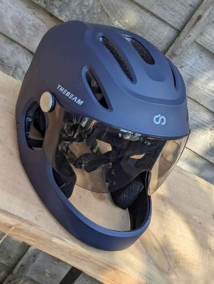 Photo of free THE BEAM virgo full face ebike helmet (Odd Down) #1