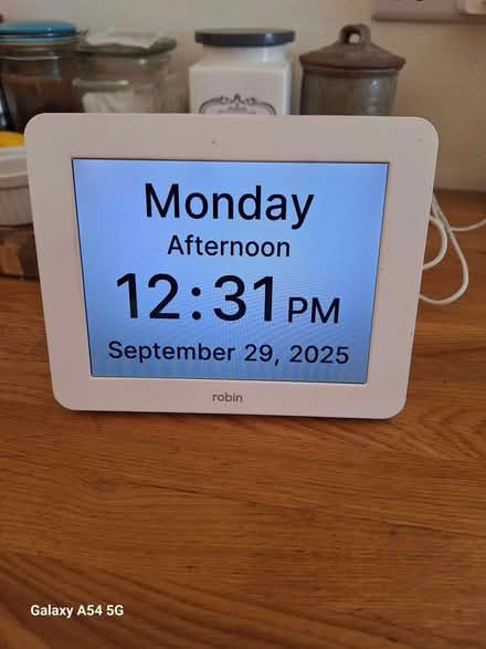 Photo of free Large clock (Hyde GL6) #1