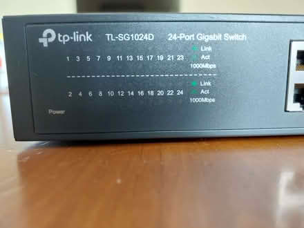 Photo of free 24-port Gigabit Switch (Handbridge CH4) #1