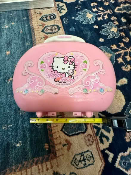 Photo of free Hello Kitty Lunchbox (Fiesta gardens) #1