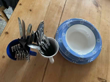 Photo of free Camping plates, cups and cutlery (Bussage GL6) #3